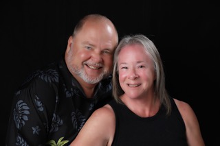 Ken and Shannon McKnight posing together